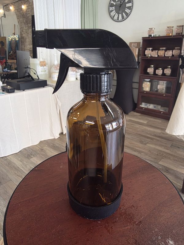 Amber Spray Bottle w/ Silicone Bottom (8oz)