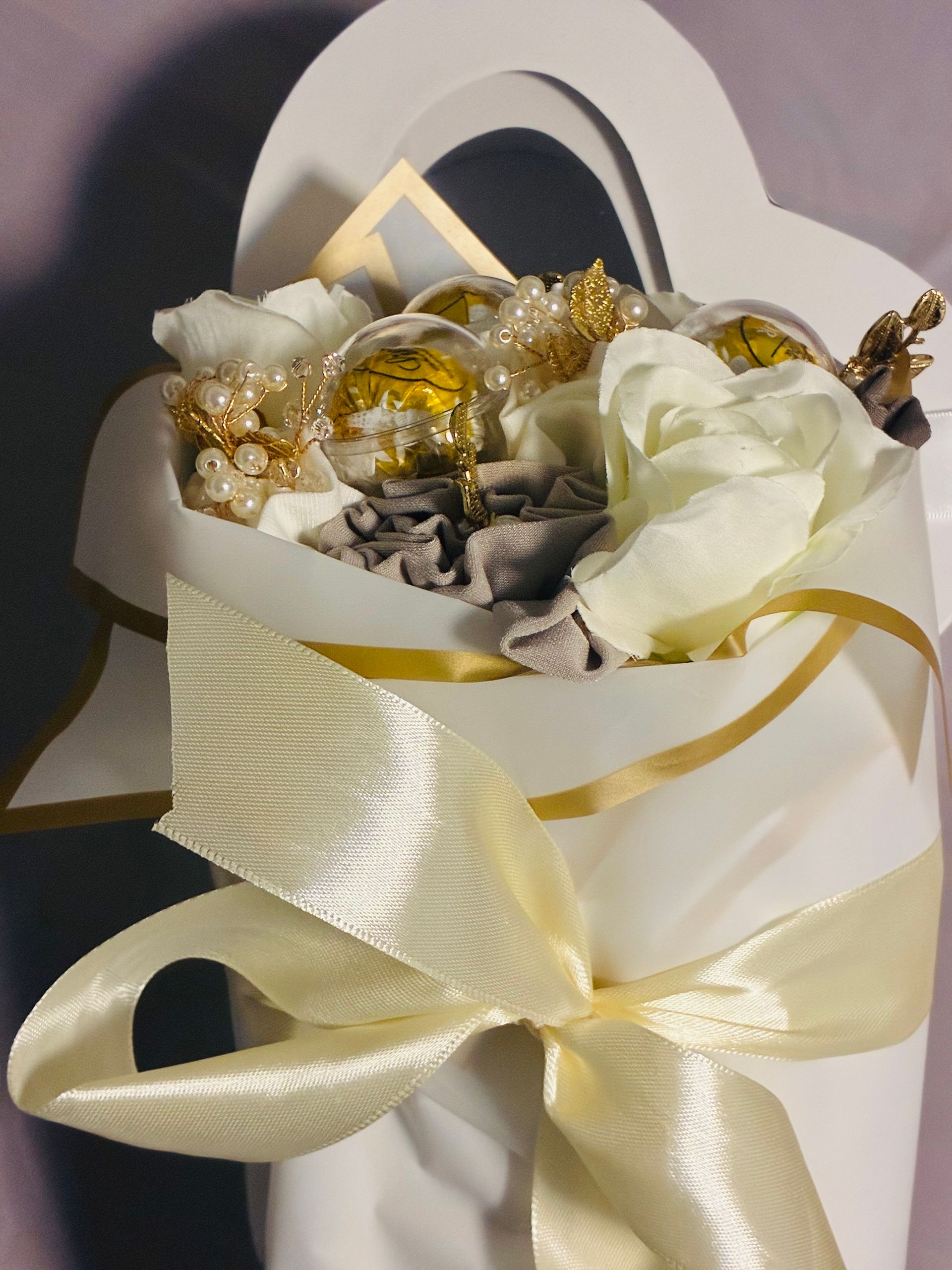 Bouquet de Voile Dorée & Trio de Lumière