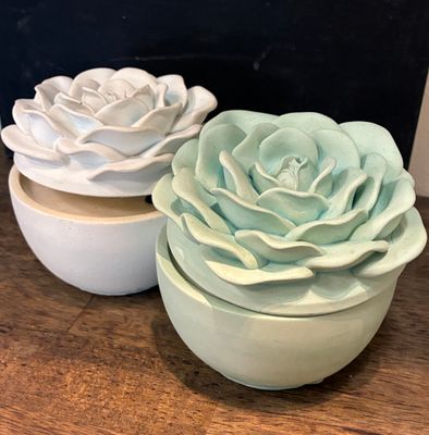 8 Oz Suculenta Candles