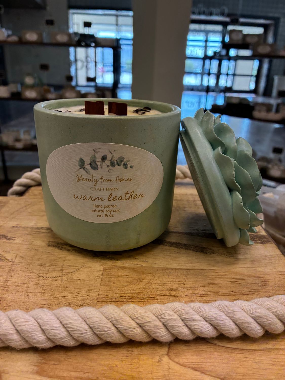 14 oz Camelia, Warm Leather Spice , Mint Green