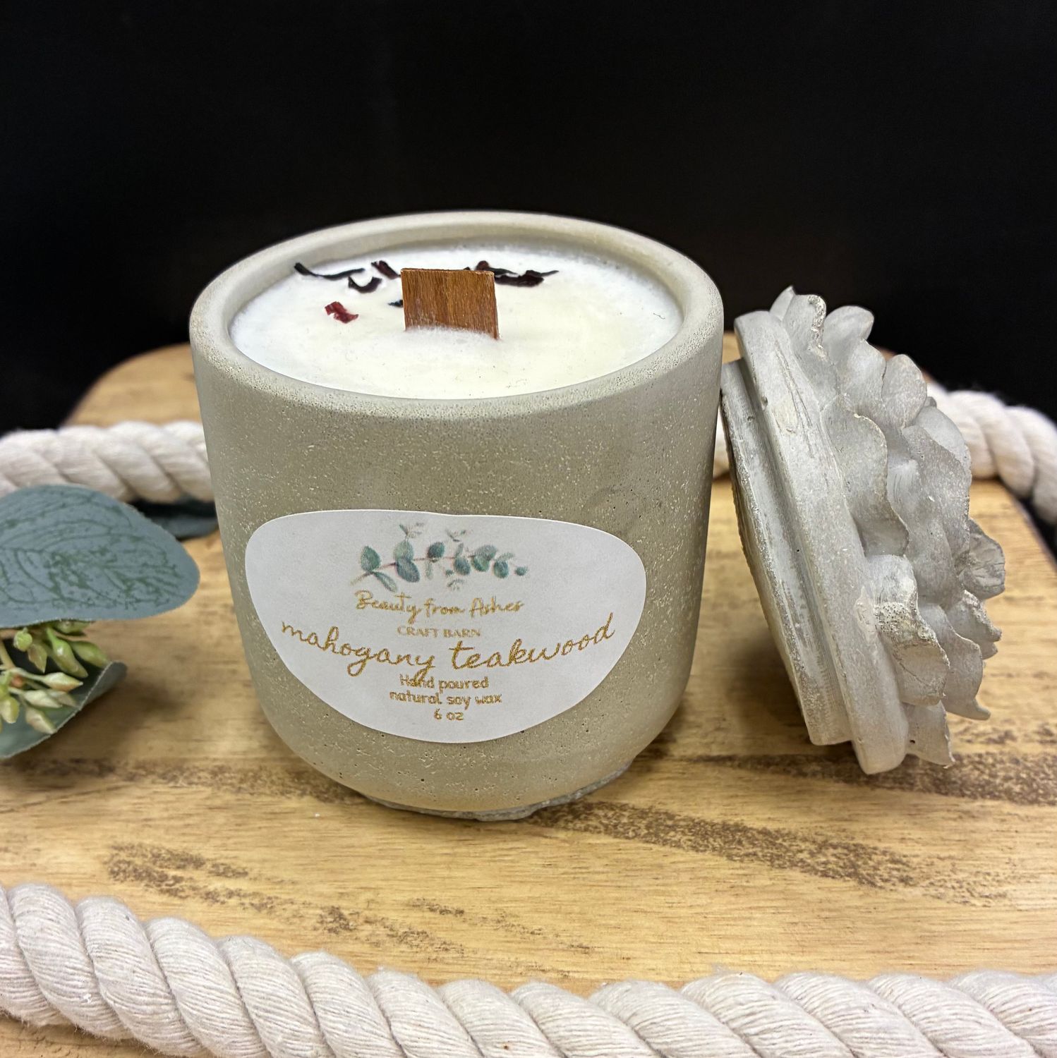 06 oz Camelia, Mahogany Teakwood, Gray