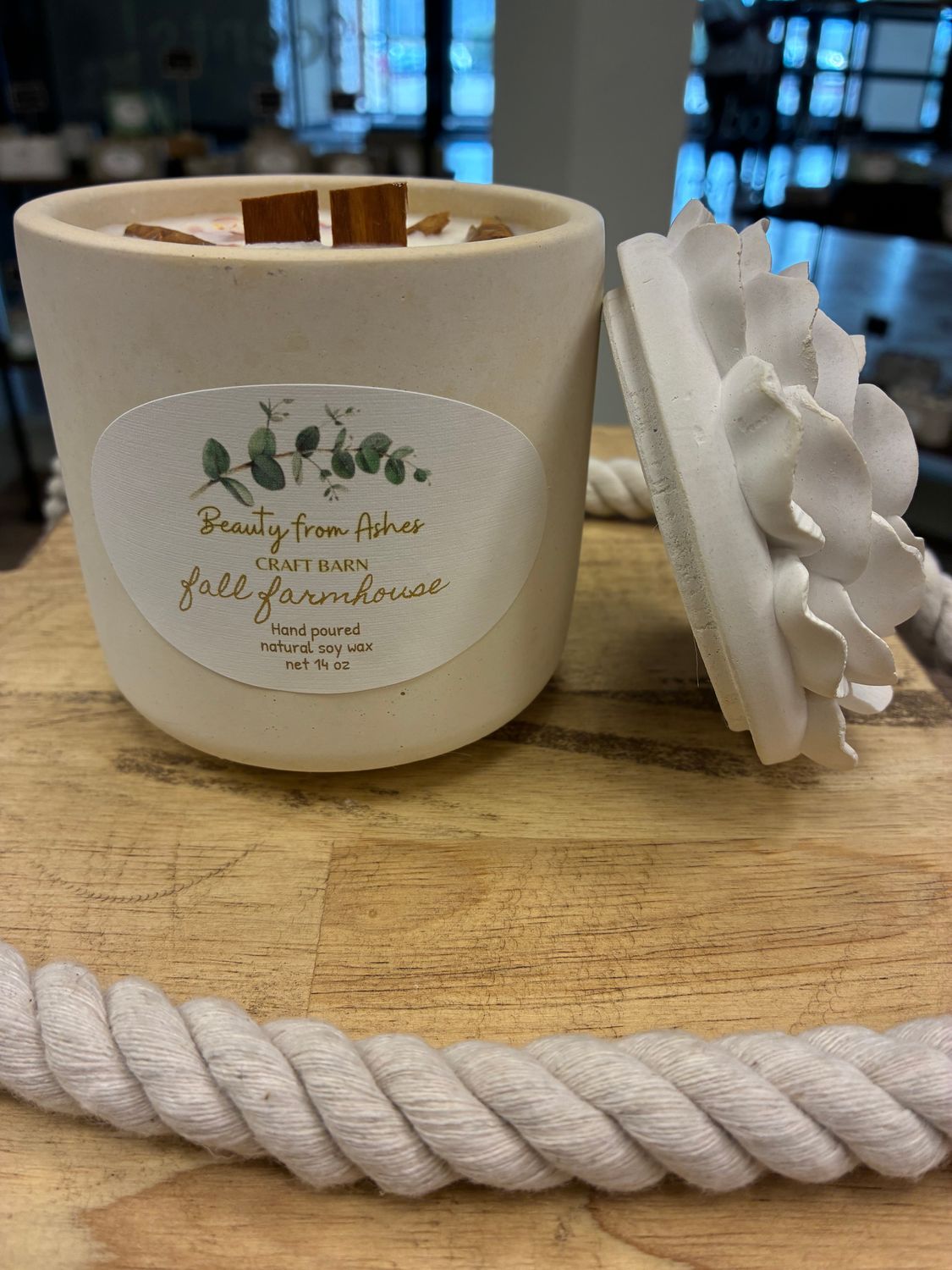 14 oz Camelia, Fall Farmhouse, White