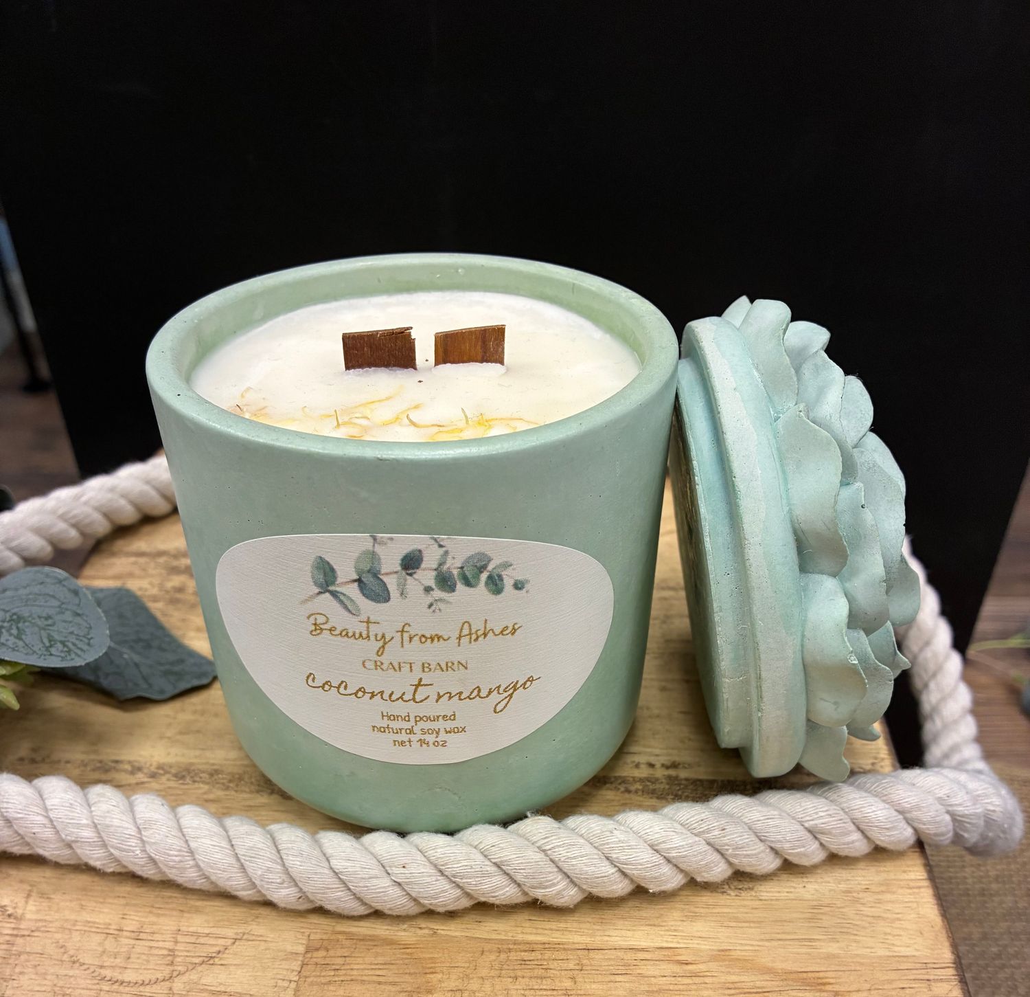14 oz Camelia, Coconut Mango, Mint Green