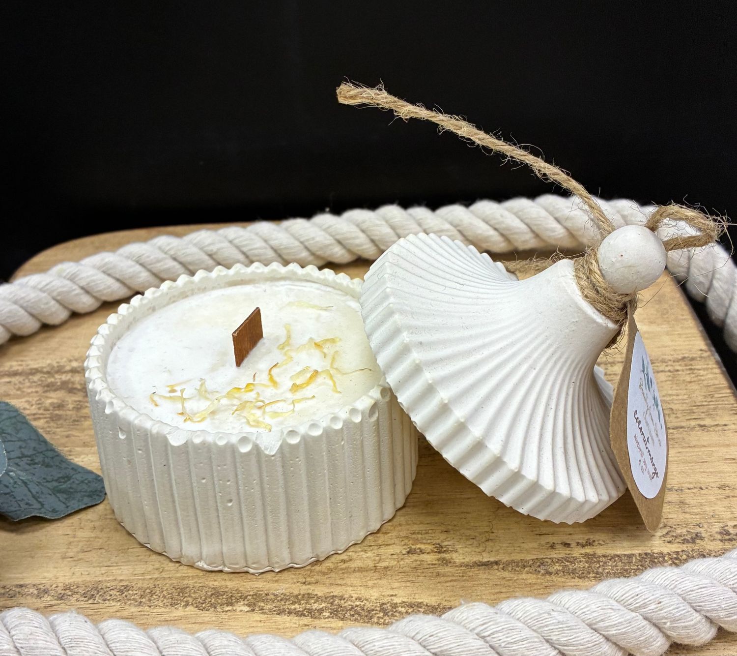 4 oz. Jewelry Box/base, Coconut Mango, White Concrete