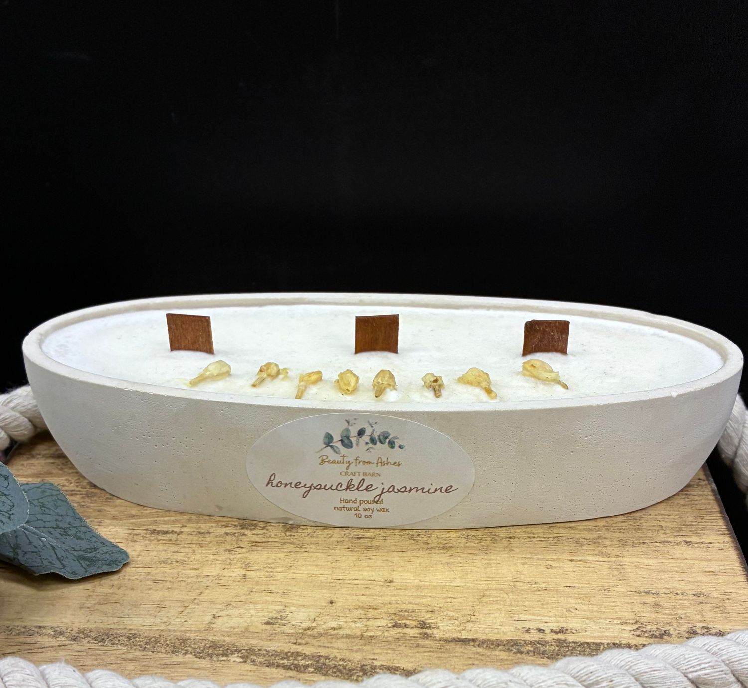 10 oz Canoe, Honeysuckle Jasmine, White