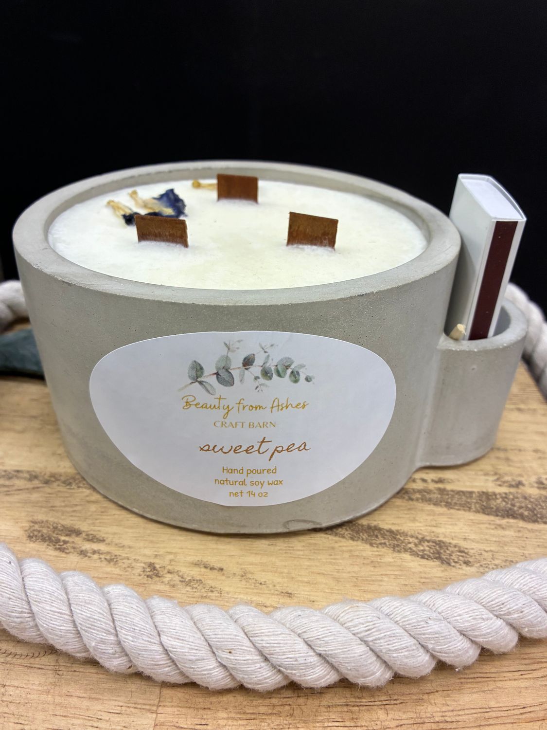 14 oz Round W/Matches, Sweet Pea, Gray