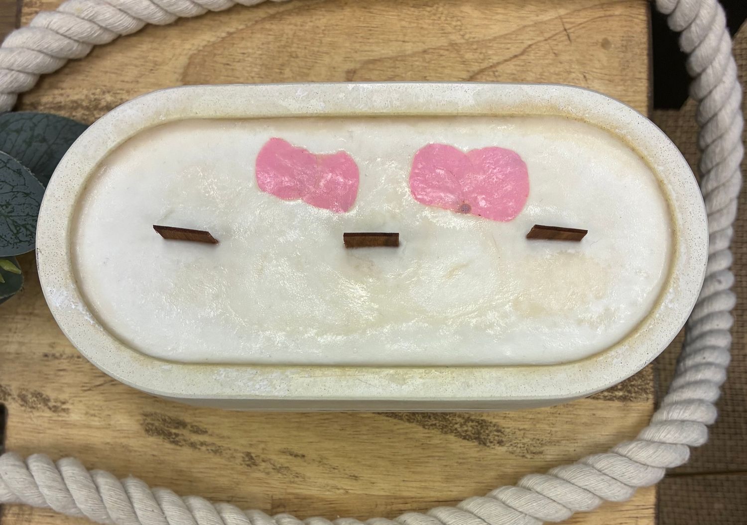 14 oz. Oval, Pink Chiffon, White Concrete