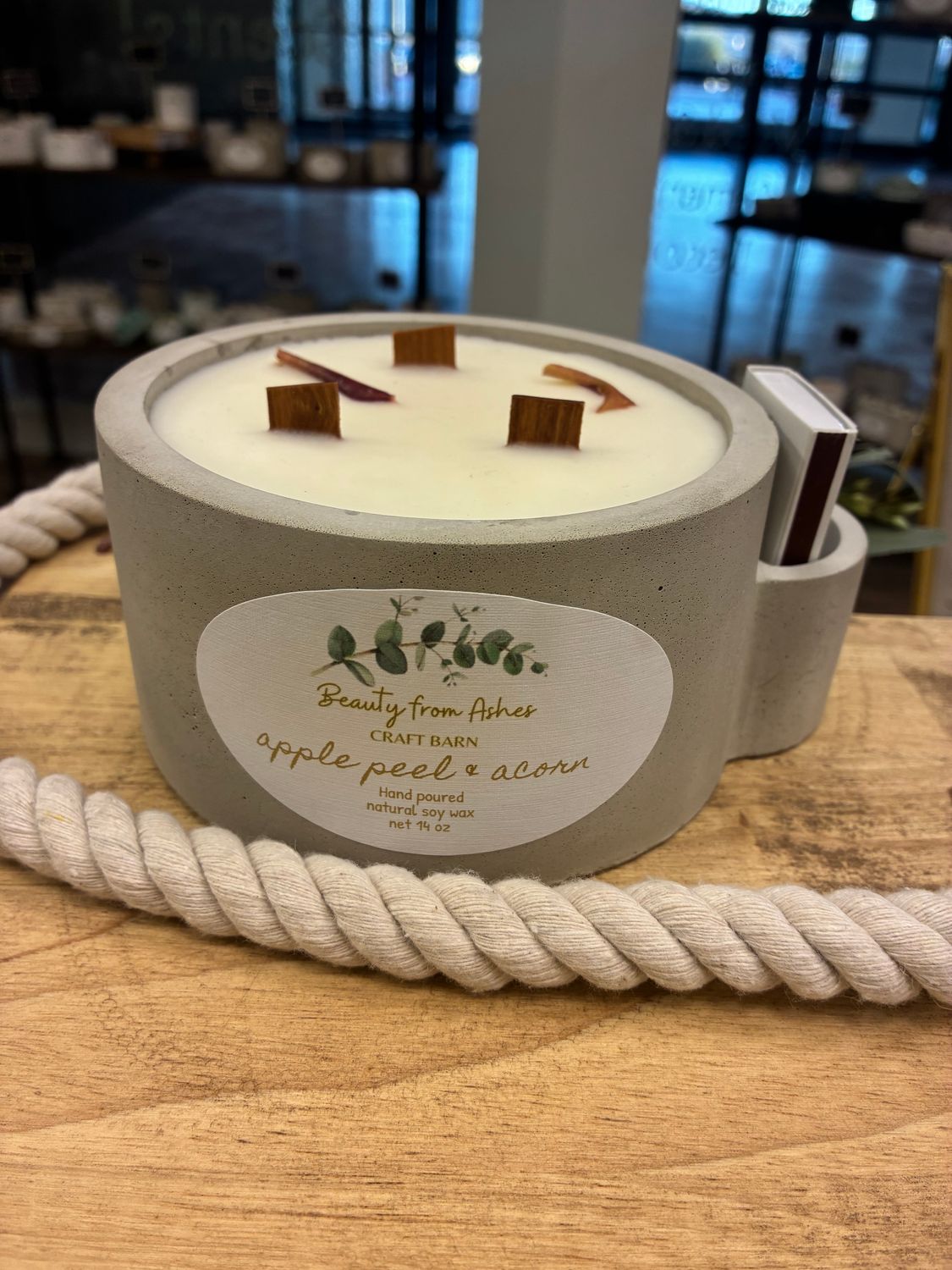 14 oz Round W/Matches, Apple Peel & Acorn, Gray