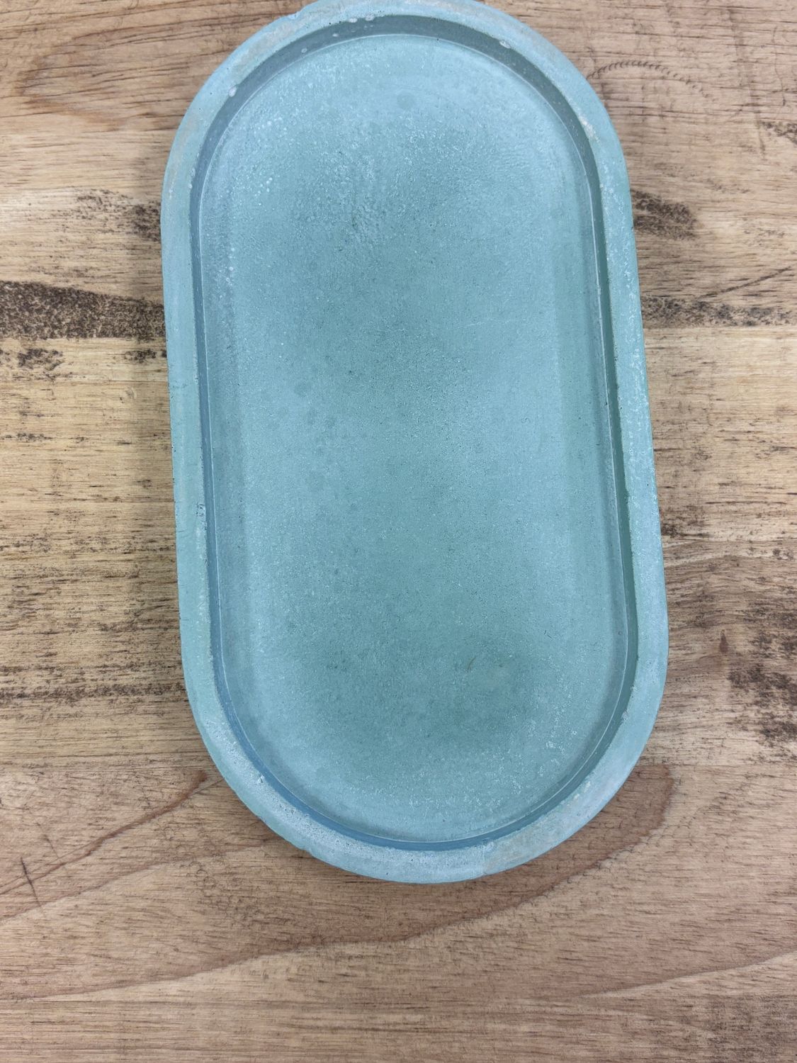 Oval Base Mint Green Concrete