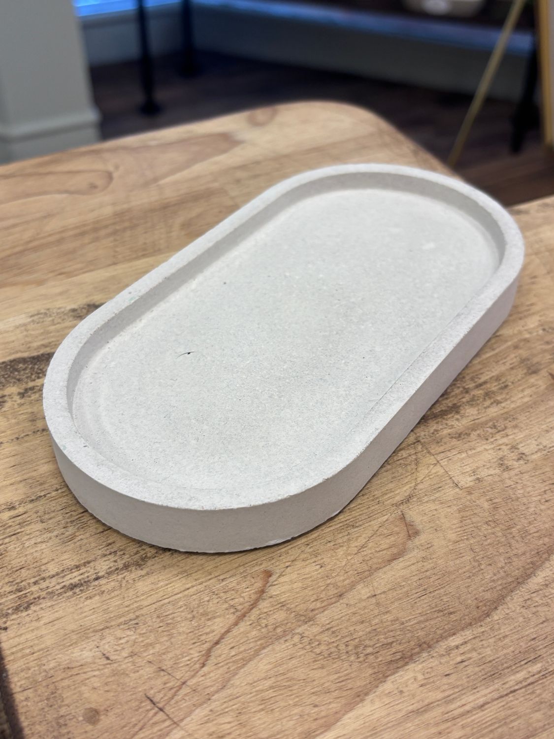 Oval Base White Concrete