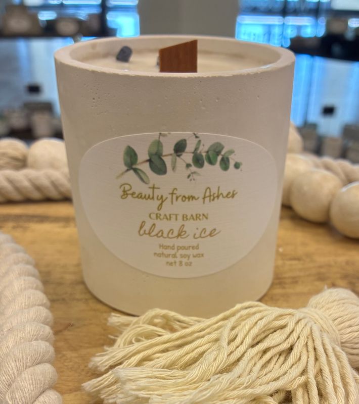 08 oz Round, Black Ice, White