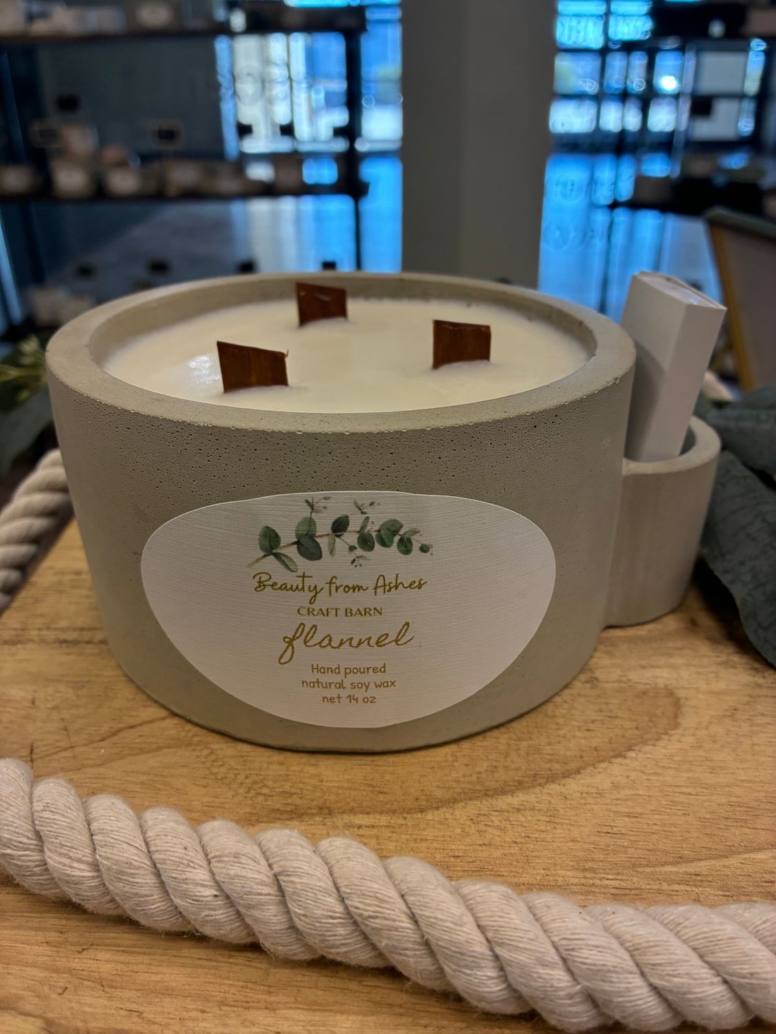 14 oz Round W/Matches, Flannel, Gray