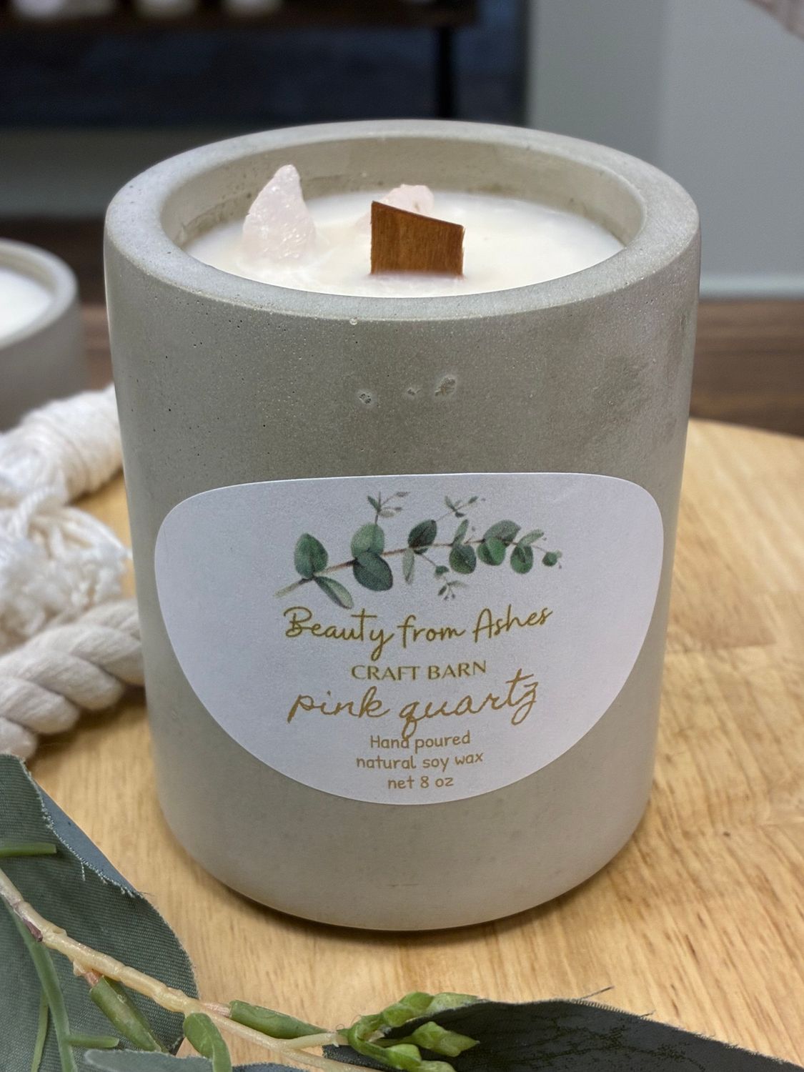 08 oz Round, Pink Quartz, Gray