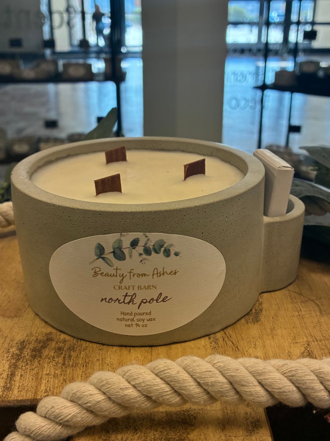 14 oz Round W/Matches, North Pole, Gray