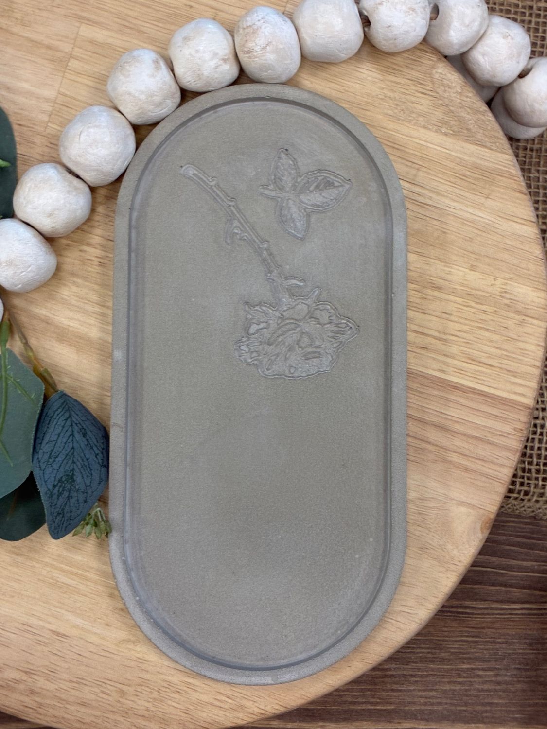 Large Oval Base, Gray