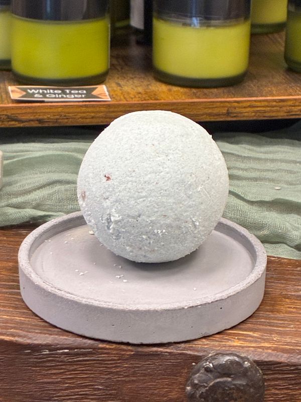 Sea Salt & Orchid Bath Bomb