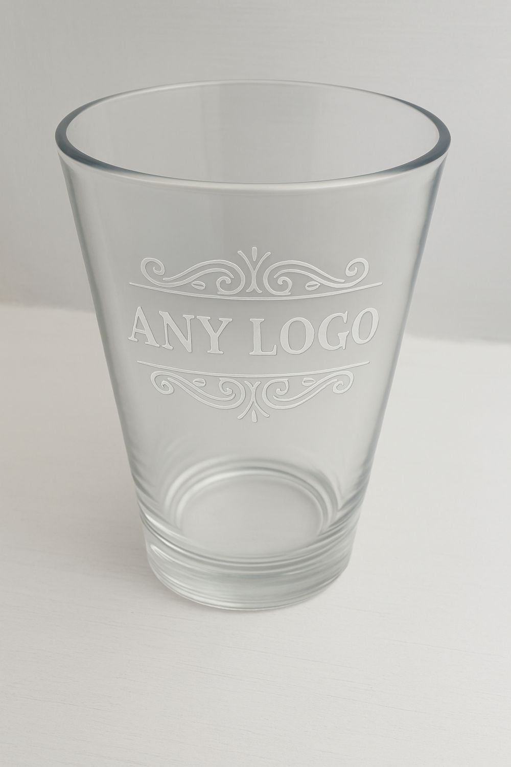 🍺 Personalised Engraved Pint Glass – Custom Logo/Text