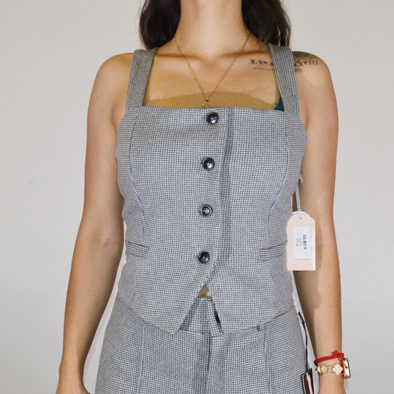 Button Front Structured Vest Top BT03721