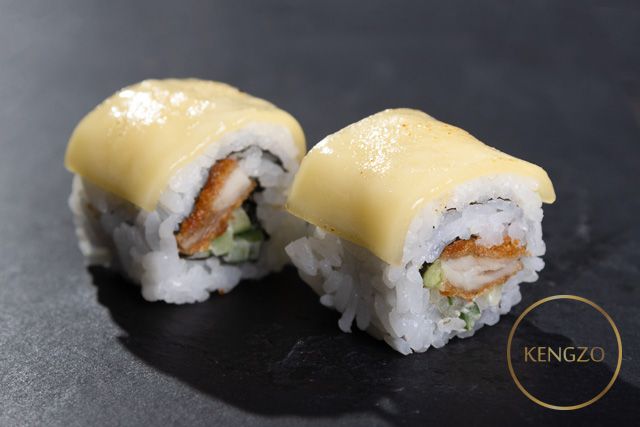 18. Tori Cheese Maki (2 st.)