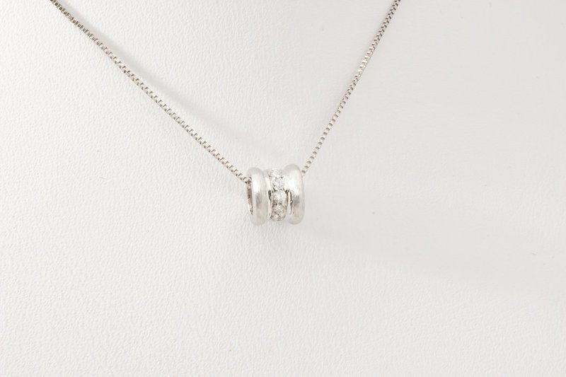Round Diamond Pendant