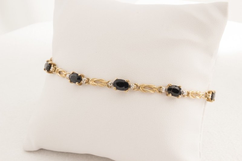 10 Karat Yellow Gold Sapphire And round Diamond Bracelet.
