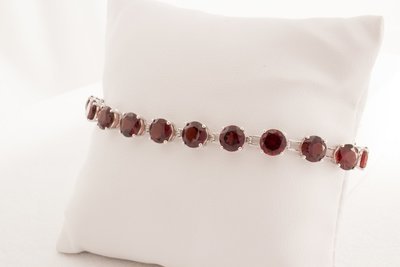 14 Karat White Gold Garnet Bracelet.