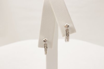 14 Karat White Gold Hoop Diamond Earring.