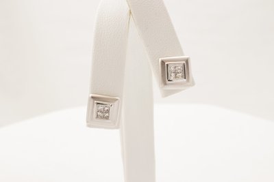 18 Karat White Gold Square Princess Diamond Earrings.