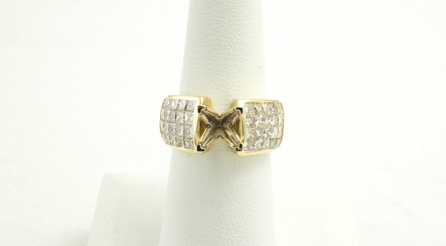 Princess Diamond Engagement Ring.