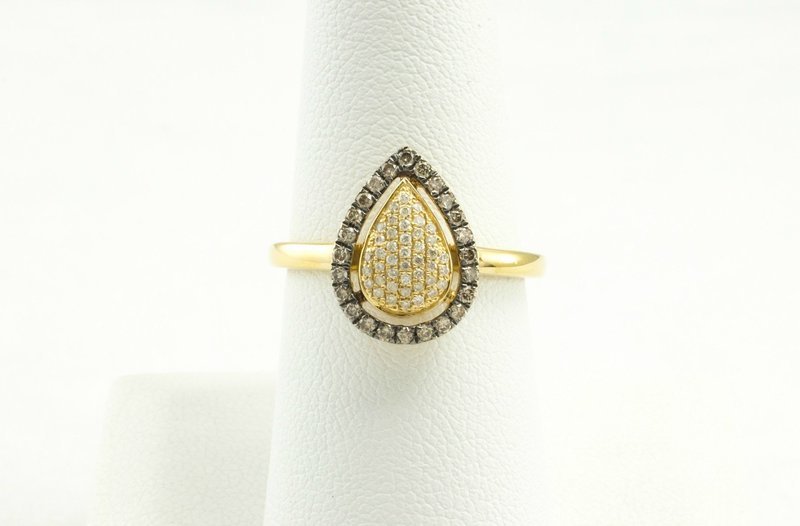 14 Karat yellow Gold Ladies Diamond Ring.