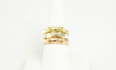 18 Karat Tri-Color Gold Ring.