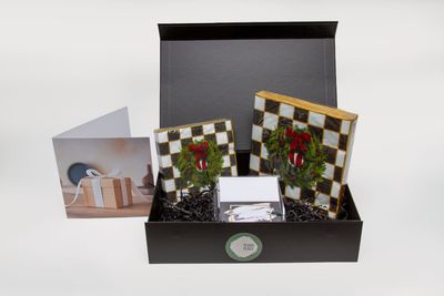 Plush Place Gift Box - Manor Road Checkered Wreath