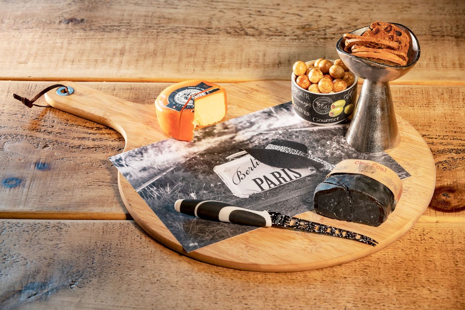 On The Case - Fudge & Cheese Cards