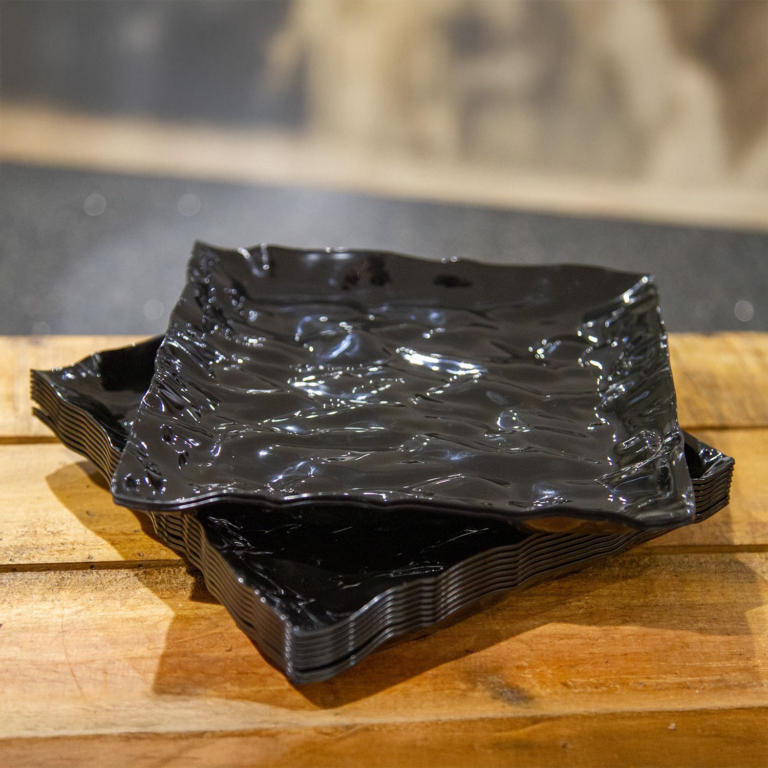 Yoshi Reusable Plates - Black 6.25"