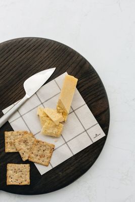 Manor Road Cheese Board Presentation Cards - Black & White Check Linen