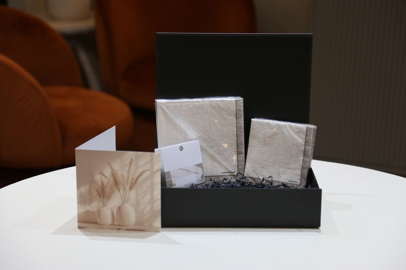 Plush Place Gift Box - Fringed Beige