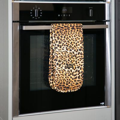 52nd Avenue Oven Gloves (Leopard Print)