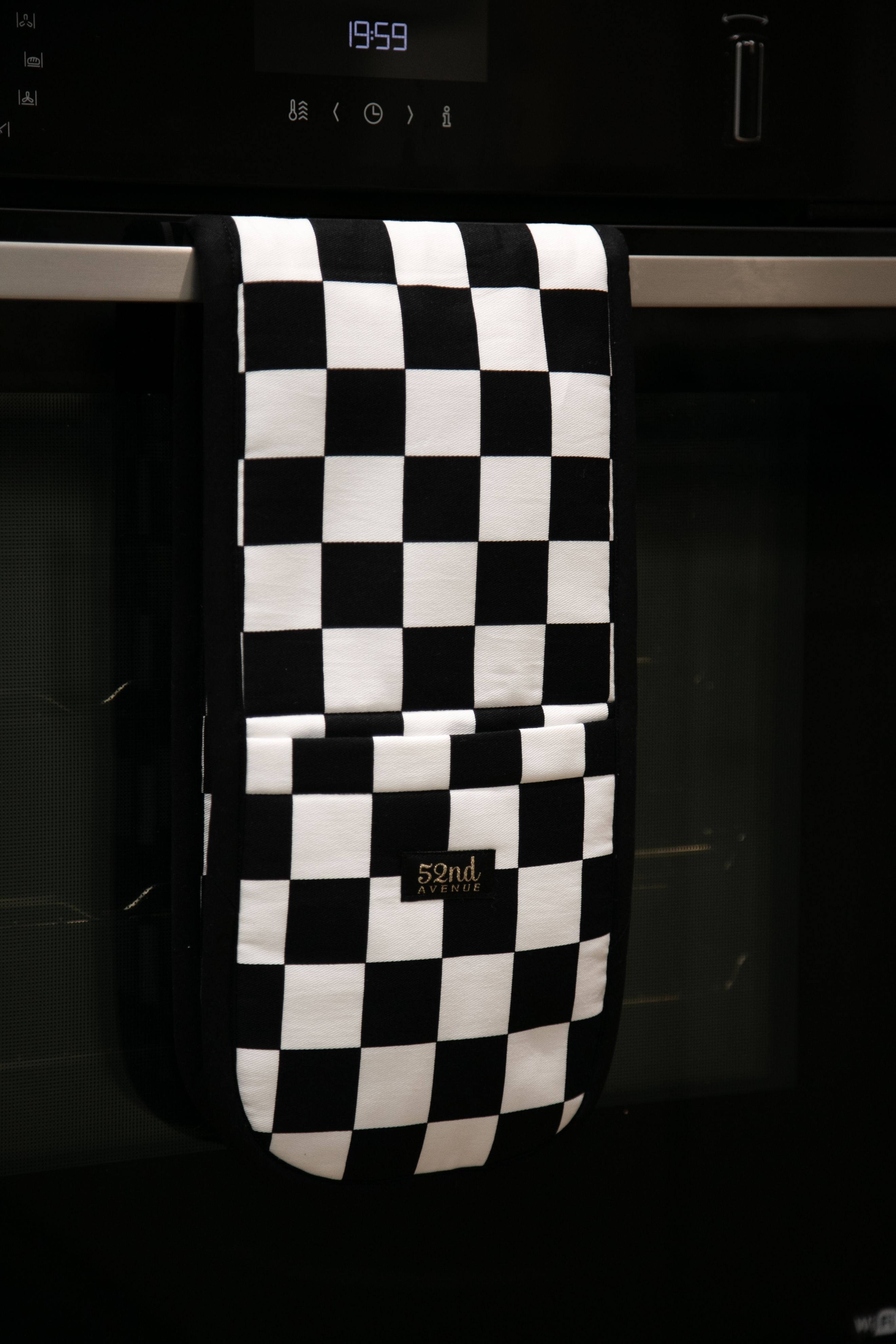 52nd Avenue Oven Gloves (Checkerboard)