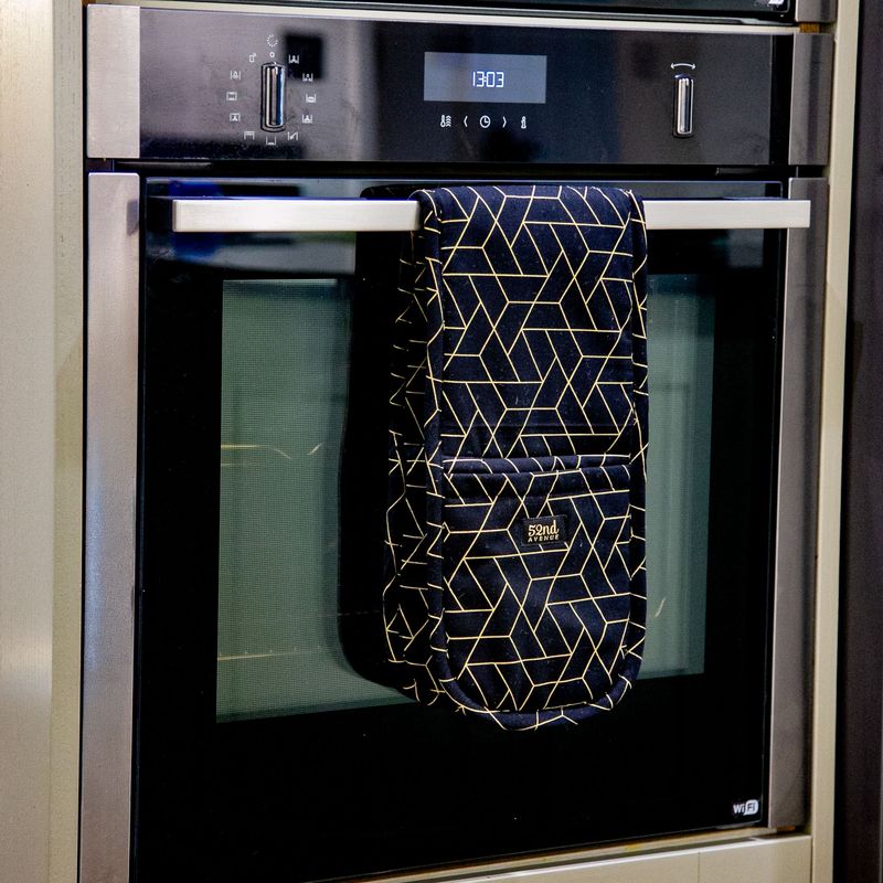 52nd Avenue Oven Gloves (Geometric Lines)