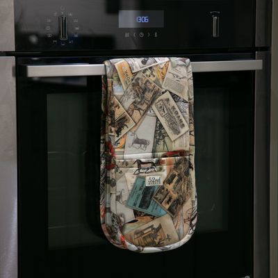 52nd Avenue Oven Gloves (Country Collage)