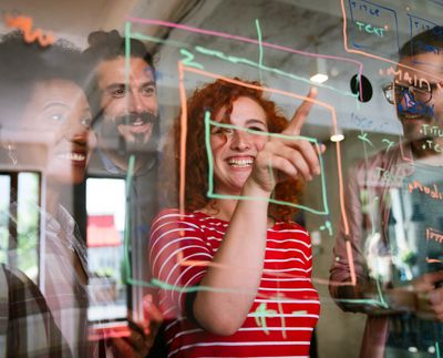 Estrategia y Consultoría