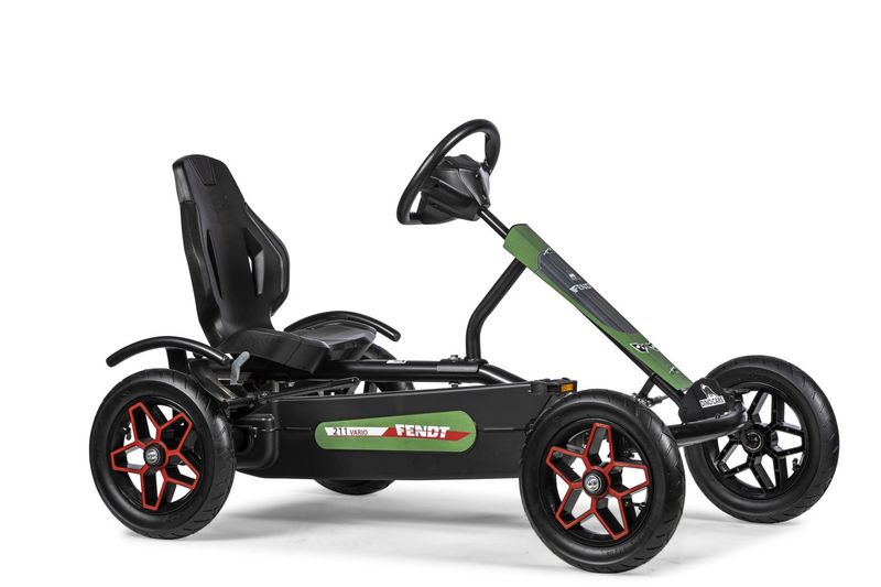 Dino-Cars GoKart Speedy 2.0 Fendt BF1 seitliche Ansicht eines Dino Cars Speedy 2.0 Fendt in schwarz mit grünen Aufklebern und roten Felgen