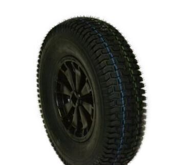 Dino-Cars Drive wheel off-road, black Black tire with profile and black rim, side view