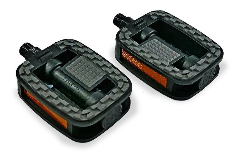 Dino-Cars pedal set standard Black pedals with non-slip surface and orange reflectors on the sides