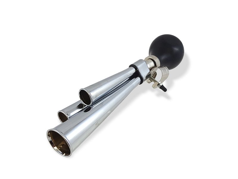 DINO CARS Triple-Tone Horn for Go-Karts DINO CARS triple-tone horn for go-karts with three chrome-plated sound trumpets and a black rubber bulb
