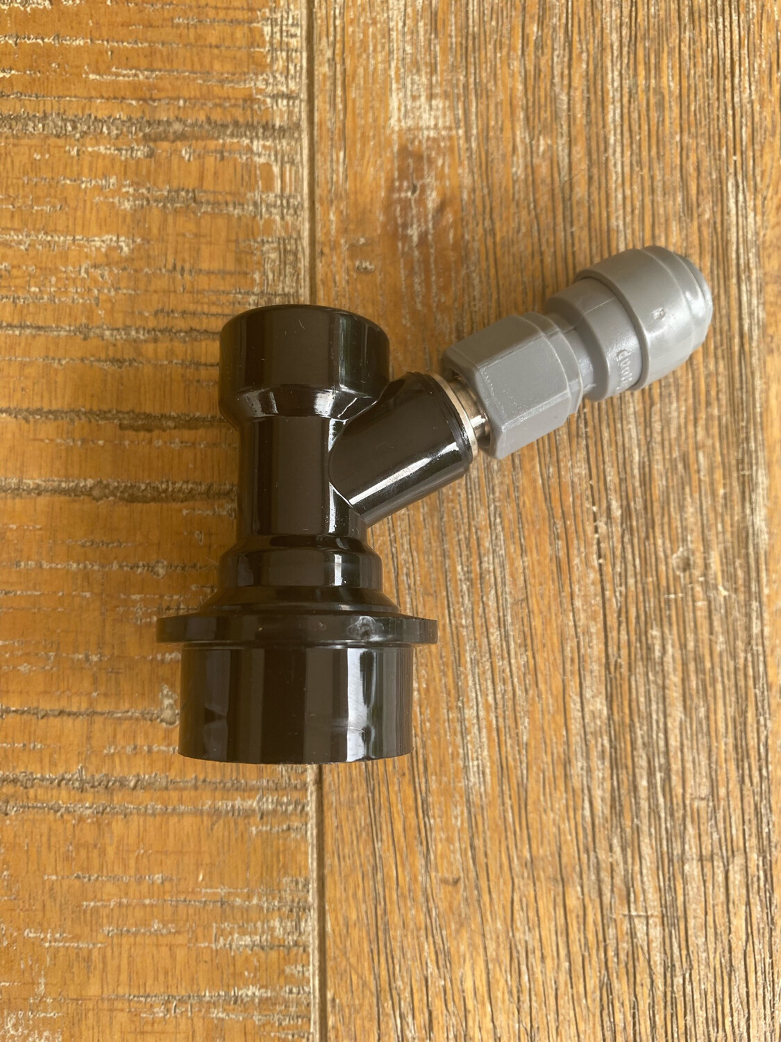 Ball lock liquid disconnect 5/16