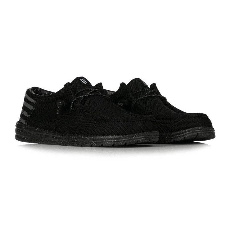 Howitzer men’s roam blackout shoes