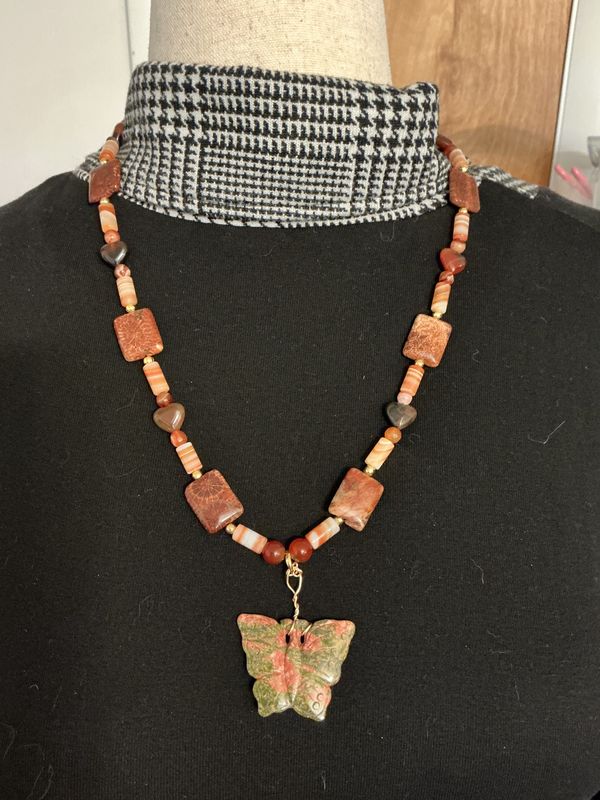 Necklace M