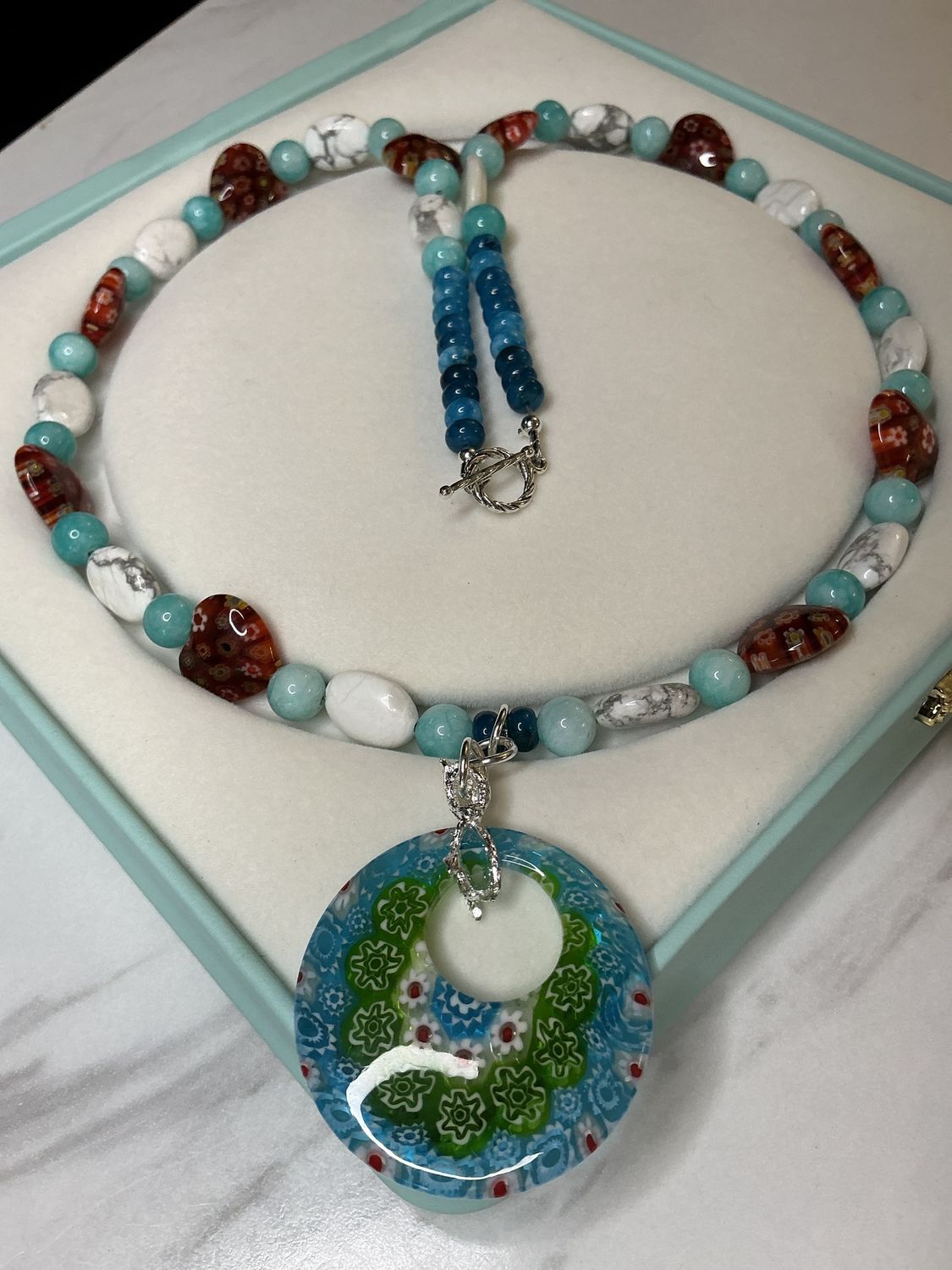 Howlite pebbles flowers heart necklaces