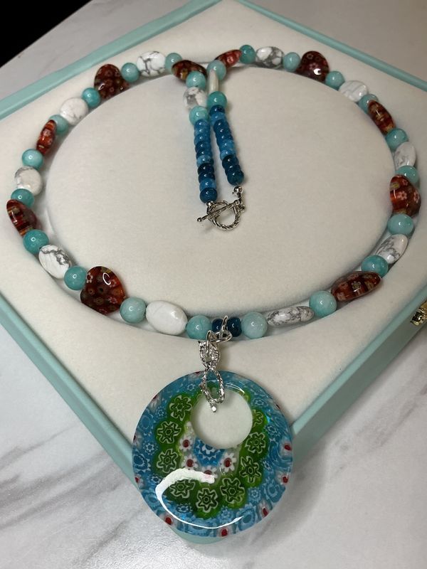 Howlite pebbles flowers heart necklaces